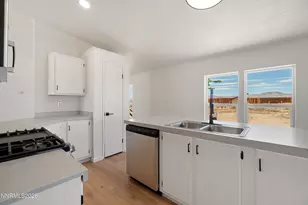 8045 Magnolia St, Silver Springs, NV 89429 - Photo 13