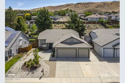 996 Petes Way, Sparks, NV 89434 - Photo 5