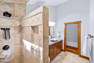 1005 Joy Lake Rd, Reno, NV 89511 - Photo 35