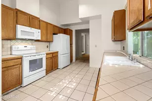 2384 Silver Ridge Dr, Reno, NV 89509 - Photo 5