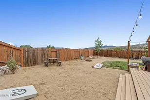 7334 Warhol Dr, Sun Valley, NV 89433 - Photo 31