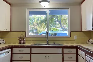 2485 Riviera St, Reno, NV 89509 - Photo 5