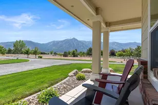 1056 Country Ln, Gardnerville, NV 89460 - Photo 5