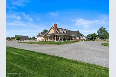 1056 Country Lane, Gardnerville, NV 89460 - Photo 3