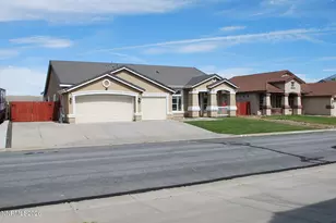 17840 Cedar Mountain Dr, Reno, NV 89508 - Photo 3