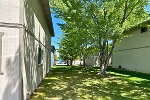 3673 Grant Dr, Reno, NV 89509 - Photo 11