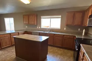 17481 Crystal Canyon Blvd, Reno, NV 89508 - Photo 5