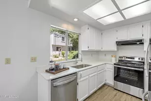 7541 Lighthouse Ln, Reno, NV 89511 - Photo 13