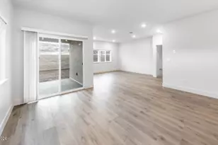 4224 Spotted Leaf Wy, Sparks, NV 89436 - Photo 9