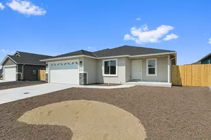 954 Kathryn Ct, Fernley, NV 89408 - Photo 3