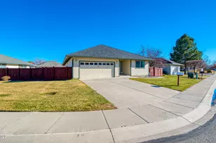 814 Mahogany Dr, Minden, NV 89423 - Photo 3