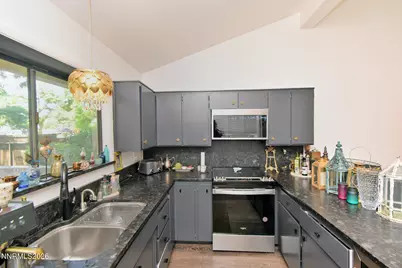 3930 Greenbriar Court, Reno, NV 89509 - Photo 5