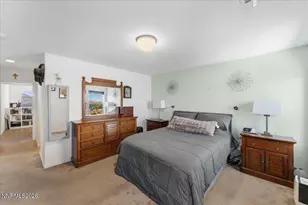10996 Bloomsburg Dr, Reno, NV 89506 - Photo 35