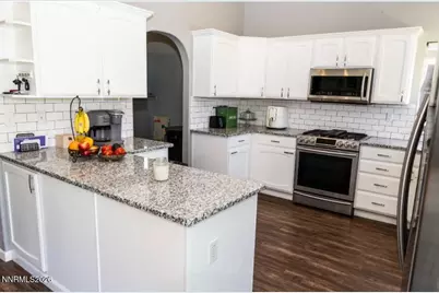 660 Castle Way, Winnemucca, NV 89445 - Photo 5