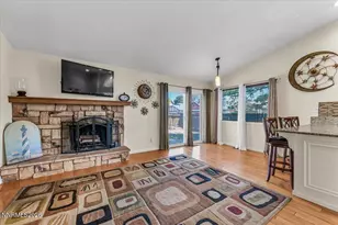 2030 Woodhaven Ln, Sparks, NV 89434 - Photo 9