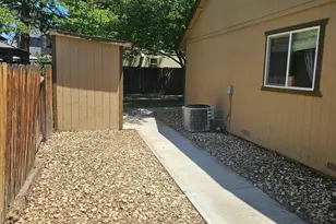 2030 Woodhaven Ln, Sparks, NV 89434 - Photo 31