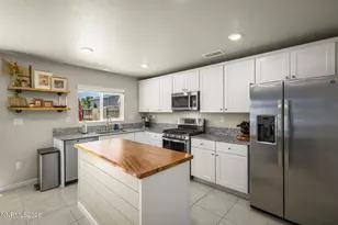 8941 Quail Fls Dr, Reno, NV 89506 - Photo 9