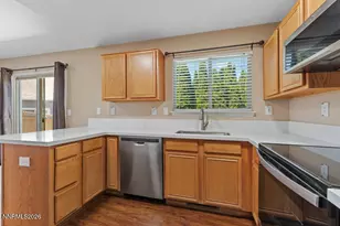 923 Ranchview Cir, Carson City, NV 89705 - Photo 7