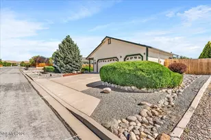 1477 Kinglet Dr, Sparks, NV 89441 - Photo 3