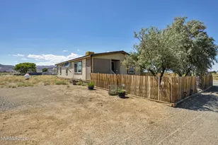 2290 E Cougar St, Silver Springs, NV 89429 - Photo 9