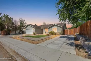 161 Rosecrest Dr, Fernley, NV 89408 - Photo 3