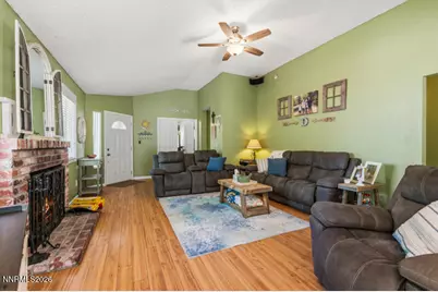 5880 Starcrest Avenue, Reno, NV 89523 - Photo 7
