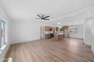 17585 Fantail St, Reno, NV 89508 - Photo 11