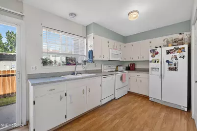 1354 El Dorado Drive #APT B, Gardnerville, NV 89410 - Photo 5