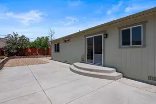 18327 Vineyard Ct, Reno, NV 89508 - Photo 23