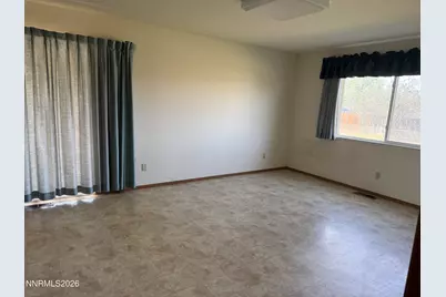280 Veronica Avenue, Sparks, NV 89436 - Photo 9