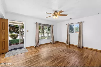 1055 Curti Drive, Reno, NV 89502 - Photo 5