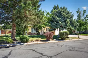 1055 Curti Dr, Reno, NV 89502 - Photo 3
