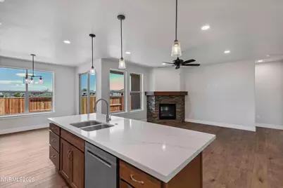 986 La Strata Drive, Minden, NV 89423 - Photo 7