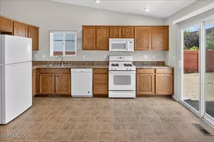 18329 Dustin Ct, Reno, NV 89508 - Photo 7