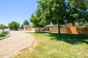 1249 Kingston Way, Gardnerville, NV 89460 - Photo 3