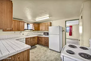 1330 Clifford Dr, Reno, NV 89506 - Photo 45