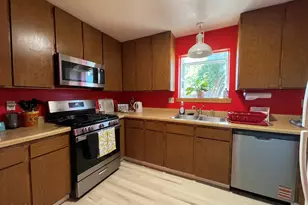 230 N Mountain View St, Yerington, NV 89447 - Photo 7