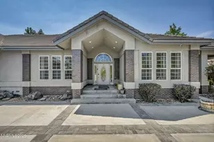 7305 Diamond Oaks Ct, Sparks, NV 89436 - Photo 3