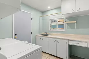 3510 Puccinelli Dr, Sparks, NV 89431 - Photo 9