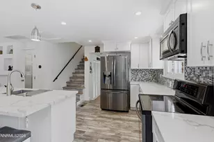 810 Autumn Hills Dr, Reno, NV 89511 - Photo 11