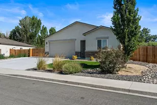 2635 Emerson Cir, Fernley, NV 89408 - Photo 3