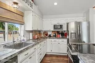1085 Rosewood Dr, Fallon, NV 89406 - Photo 7