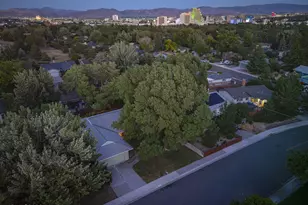 1310 Earl Dr, Reno, NV 89503 - Photo 3