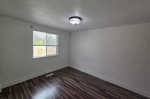 1055 Tudor Ct, Reno, NV 89503 - Photo 19