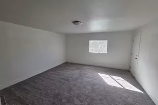 1055 Tudor Ct, Reno, NV 89503 - Photo 9