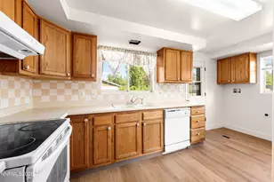 2501 Trentham Way, Reno, NV 89509 - Photo 11