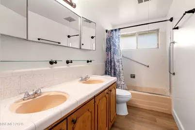 2501 Trentham Way, Reno, NV 89509 - Photo 29