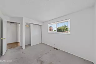 852 E York Wy, Sparks, NV 89434 - Photo 23