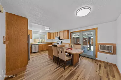 852 E York Way, Sparks, NV 89434 - Photo 7