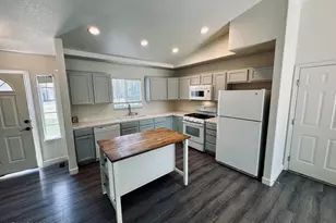 1952 3 Iron Ct, Fernley, NV 89408 - Photo 7